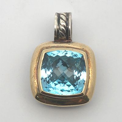 David Yurman Albion Enhancer Pendant. JS/8-YYS 
Exquisite David Yurman Albion Enhancer Pendant. 