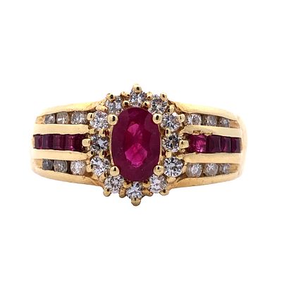 Diamond and Ruby Ring. S/6.9-KSS 
This stunning cocktail ring, features a bold and luxurious 
