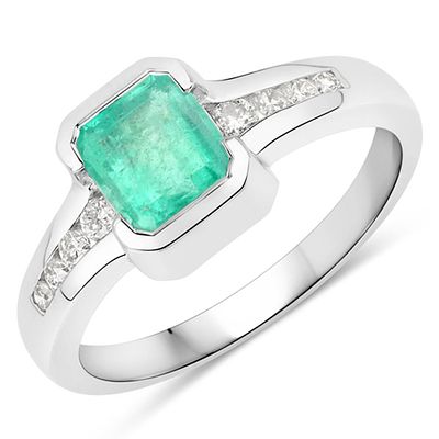 Modern Colombian Emerald Bezel Diamond Ring. S/3.1-TAL 
This timeless ring is crafted in 