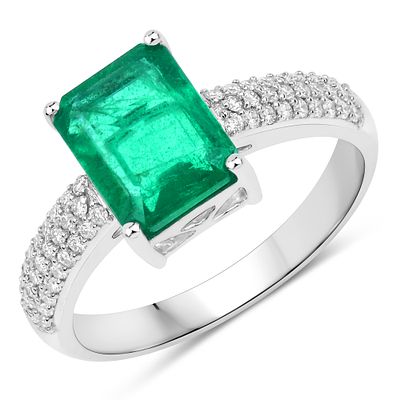 IGI 2.52 CT Emerald and Diamond Ring. QJ8423/32-MAEA 
A stunning display of elegance and 