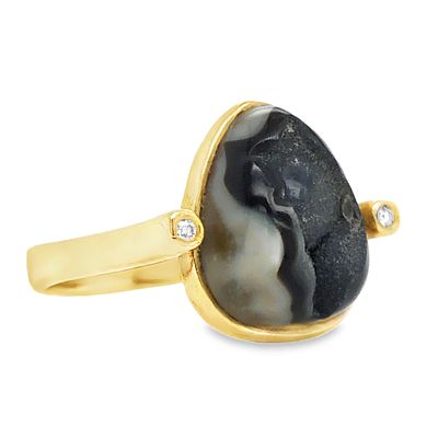 Artisan Druzy Agate & Diamond Ring. S/5.9-MOSS Presenting a captivating ring crafted in warm 18K 