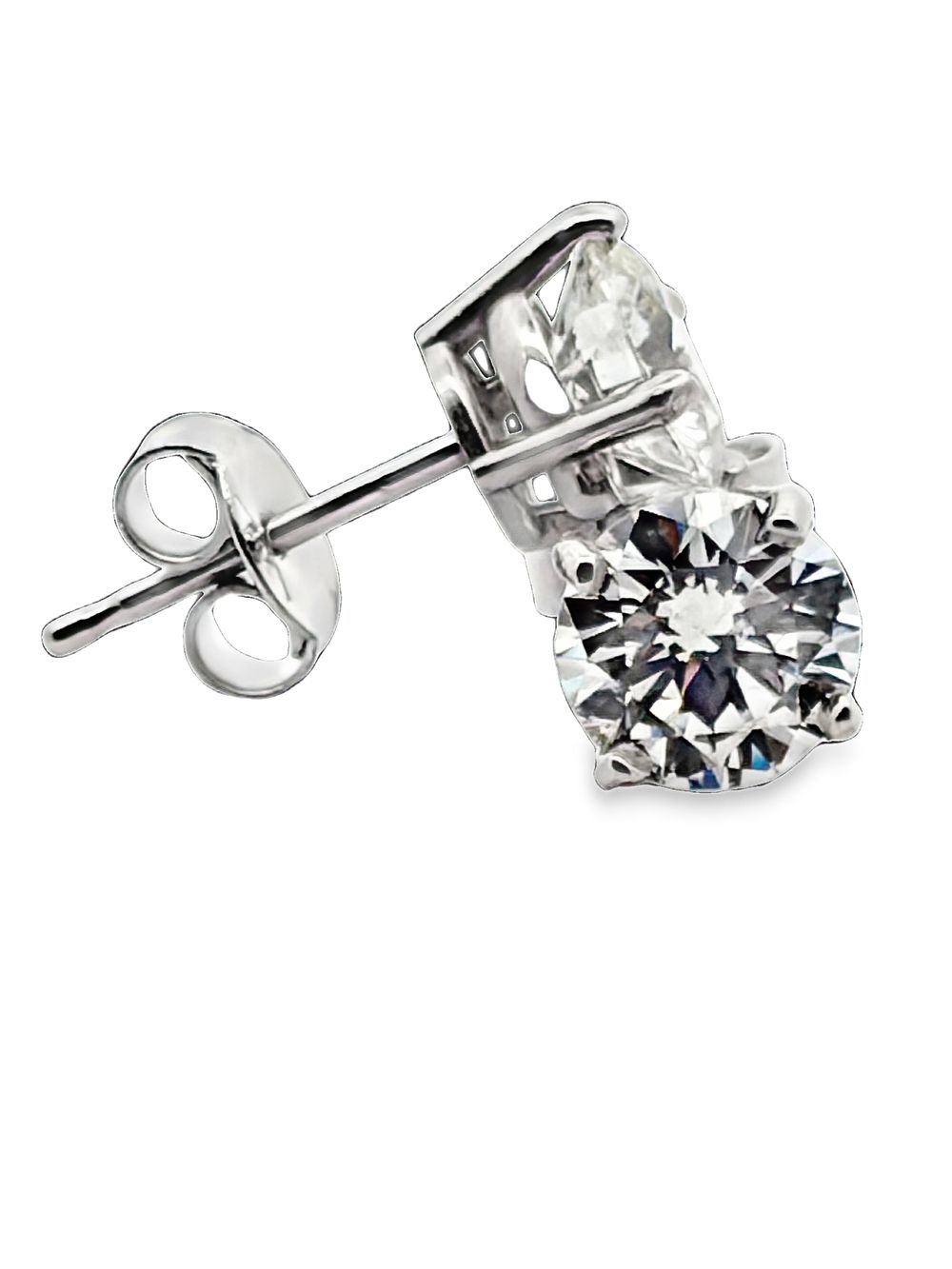 Diamond Stud Earrings. ISL2293/48-MESS 
A quintessential staple for any fine jewelry collection 