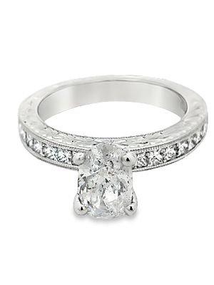 Oval-cut Diamond Engagement Ring. ISL2293/30-MKYS 
This exquisite diamond engagement ring 