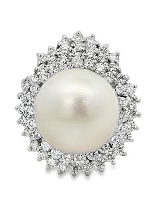 14K South Sea Pearl & Diamond Ring. E7605/10-CASS 
This exquisite 14k gold ring features a large 