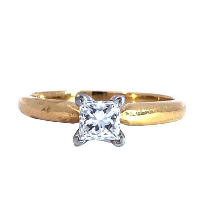 .48 Carat Princess Cut Diamond Engagement Ring, Zales Signature. S/3.5-ASS This elegant 