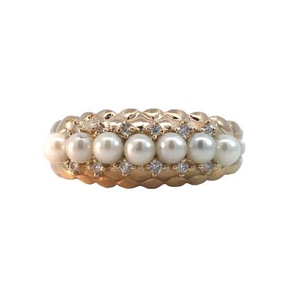 Pearl & Diamond Cocktail Ring. S/4.3-ESS This opulent cocktail ring features a prominent 