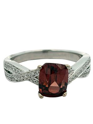 18K Zircon & Diamond Ring. E7614/30-KEE 
The zircon is beautifully complemented by dazzling 