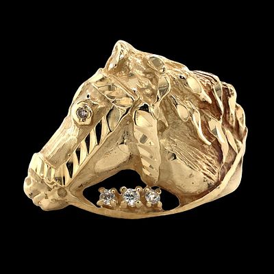 Horse Head Diamond Ring. S/12.9-MOSS 
This impressive and sculptural ring is crafted in 14-karat 