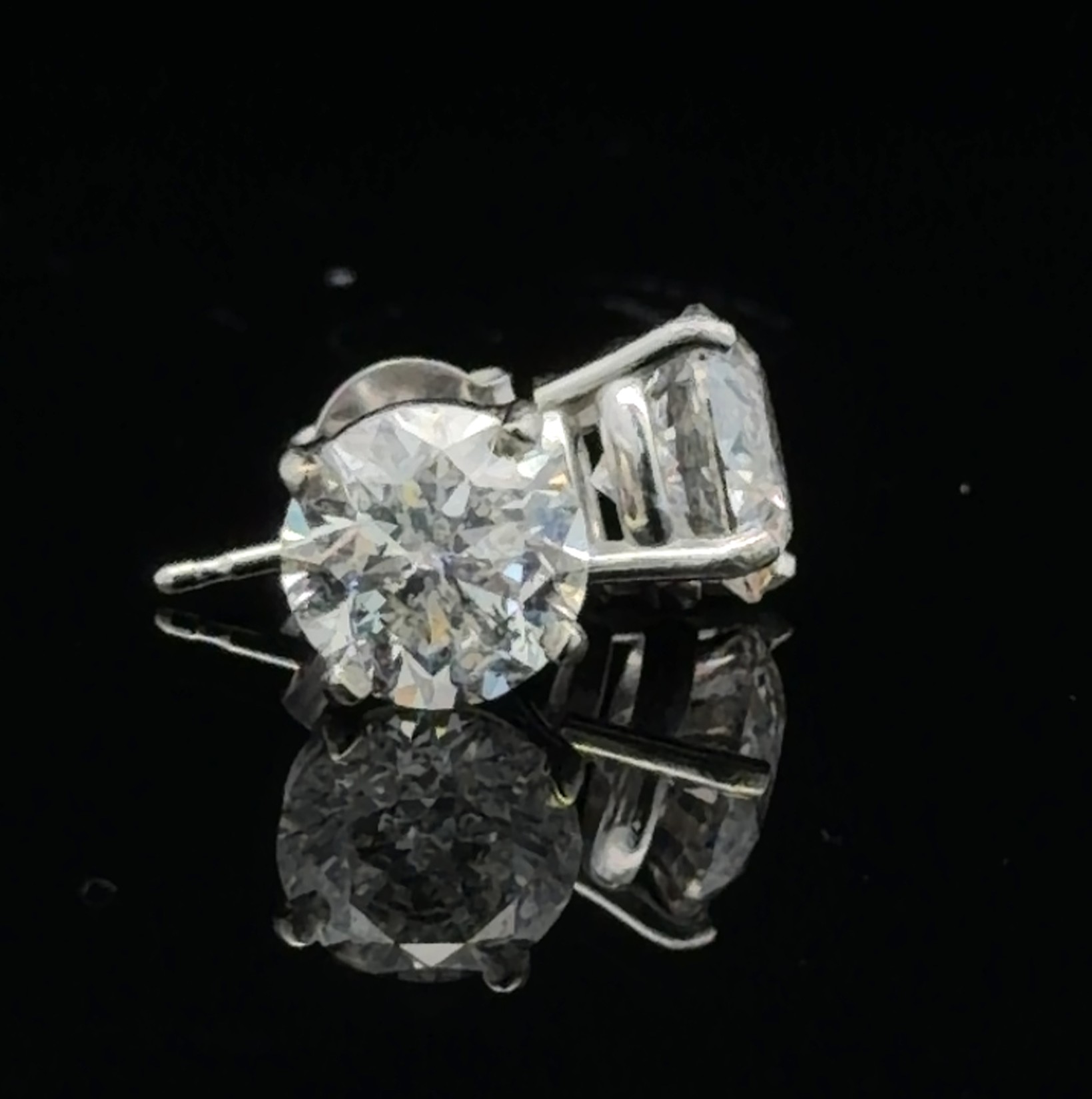 White Gold Diamond Stud Earrings