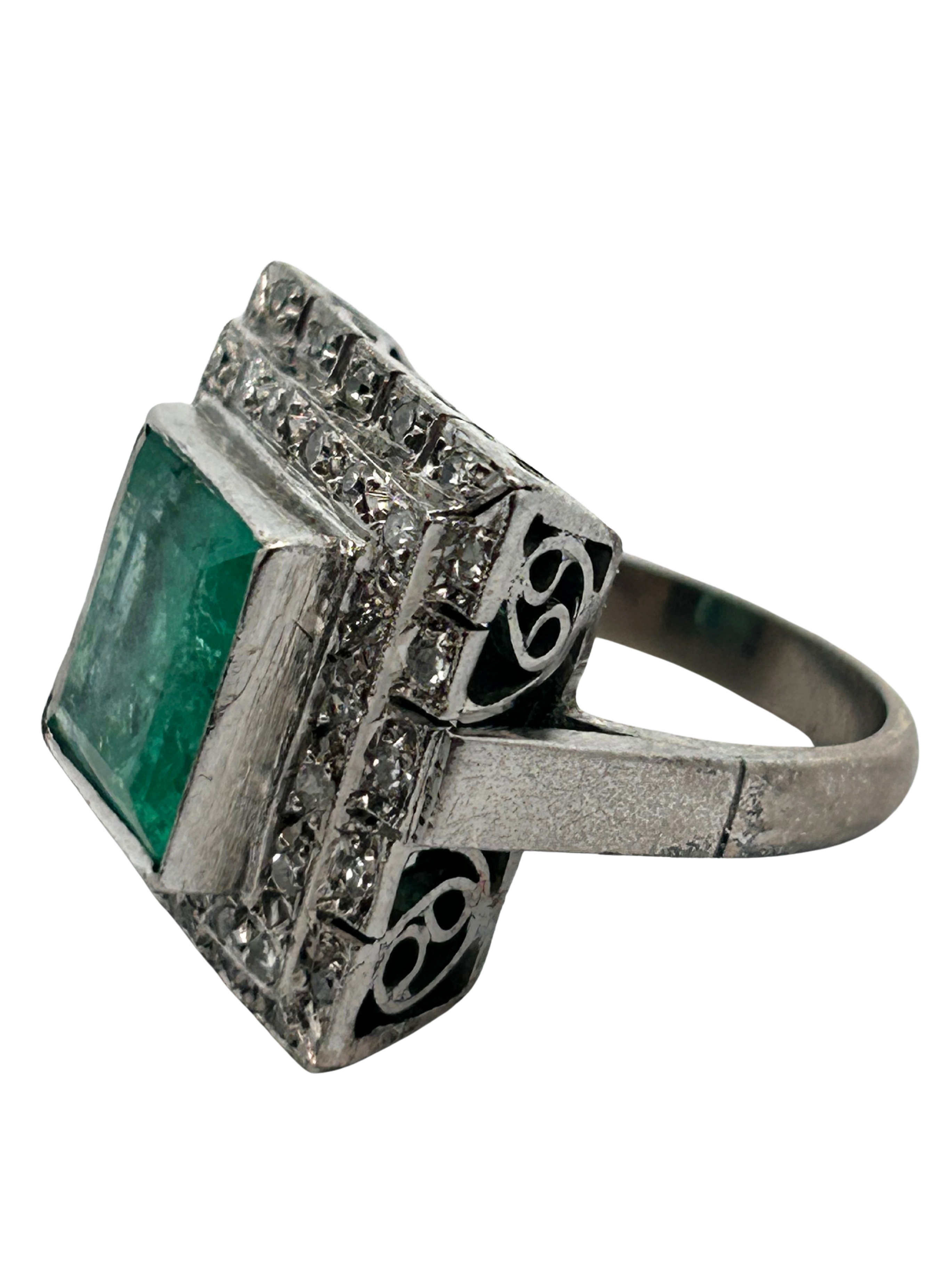 Vintage Style 4.58 Ct Natural Emerald & Natural Diamond Ring