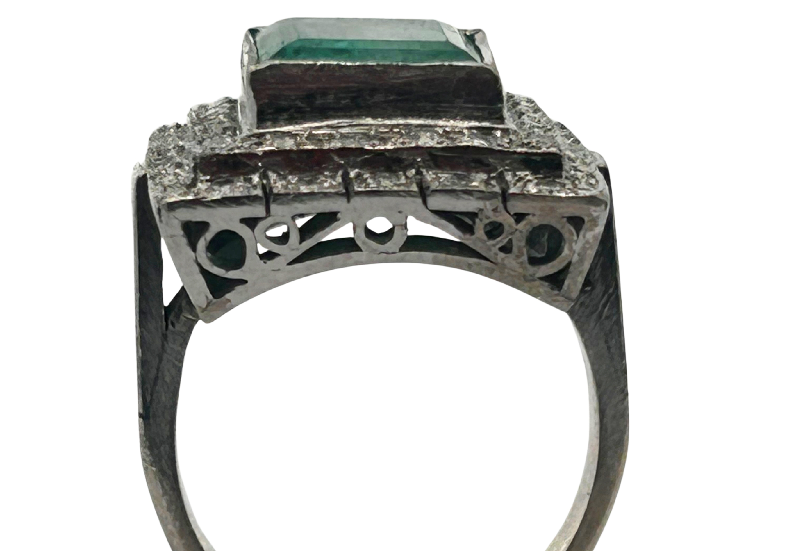 Vintage Style 4.58 Ct Natural Emerald & Natural Diamond Ring
