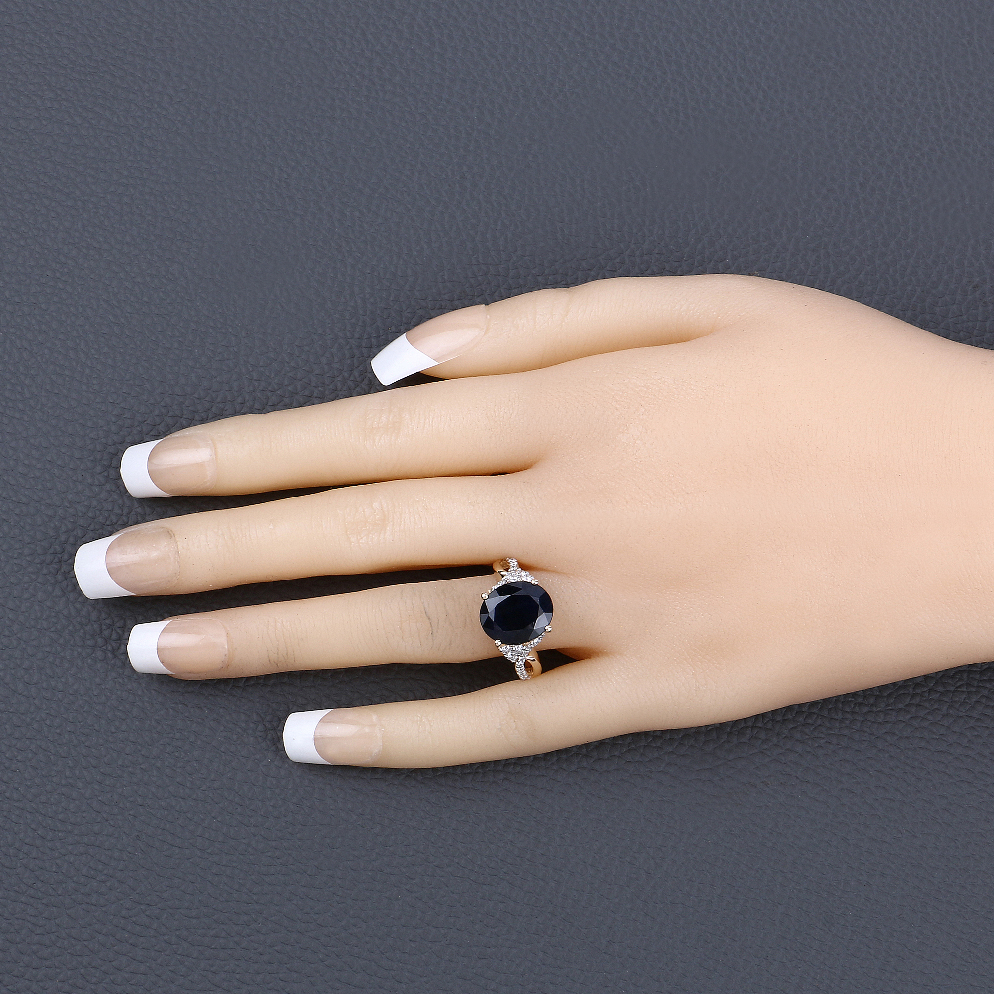Natural Blue Sapphire and Diamond Ring