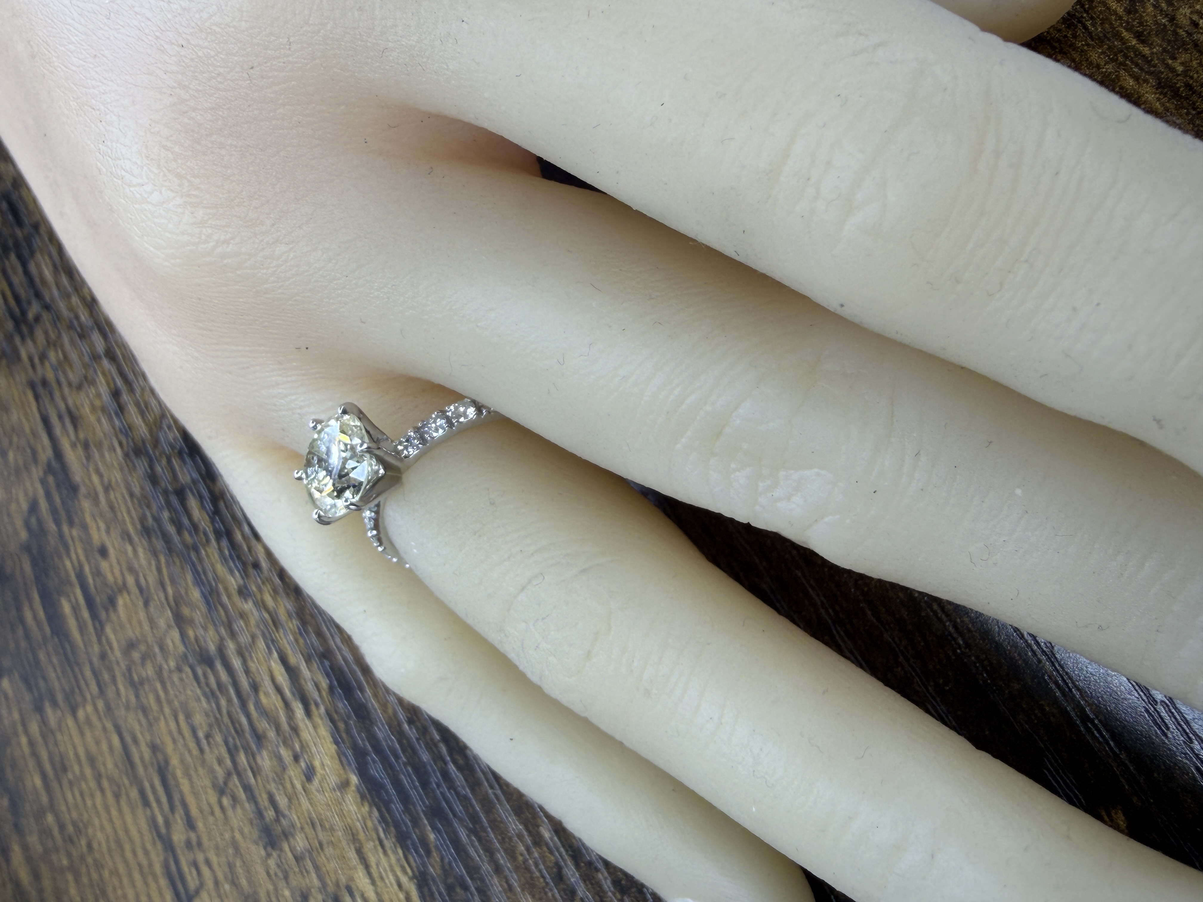 White Gold Natural Diamond (1.87 Carats) Ring
