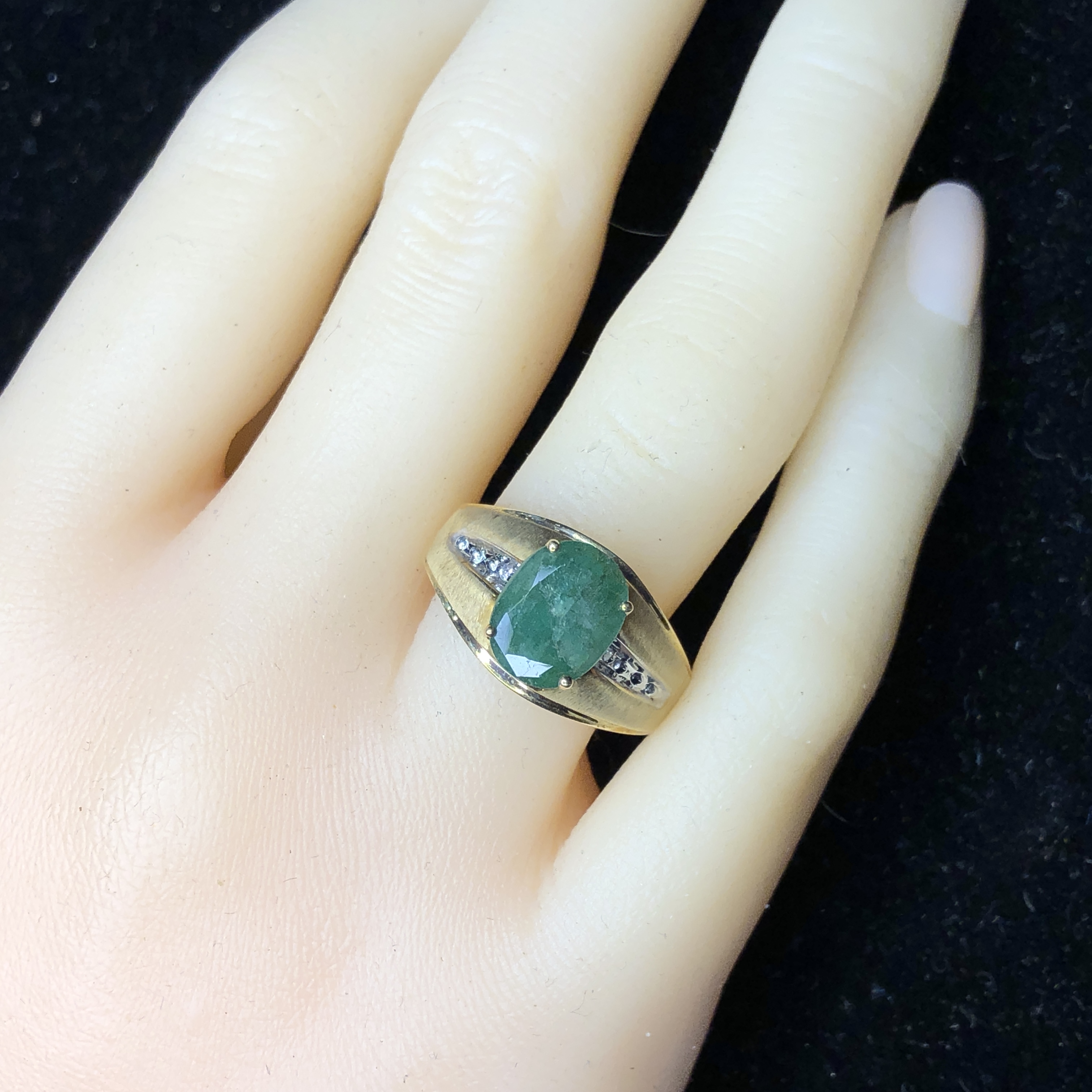 Emerald Diamond Ring