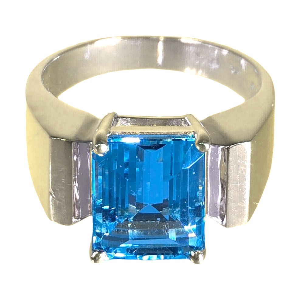 14K Aquamarine Ring