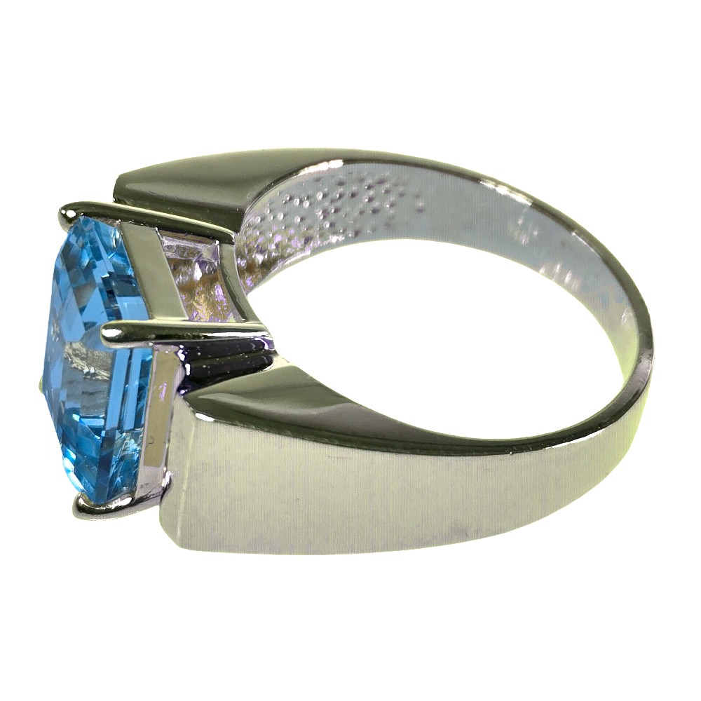 14K Aquamarine Ring