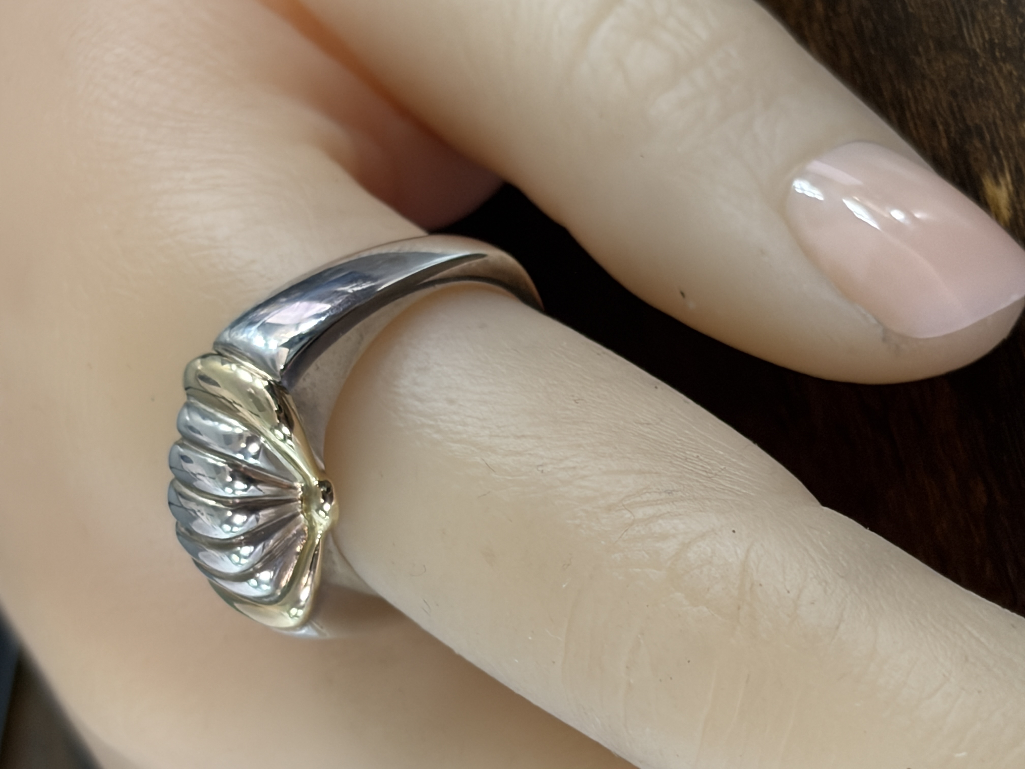 Two Tone Shrimp Fan Ring
