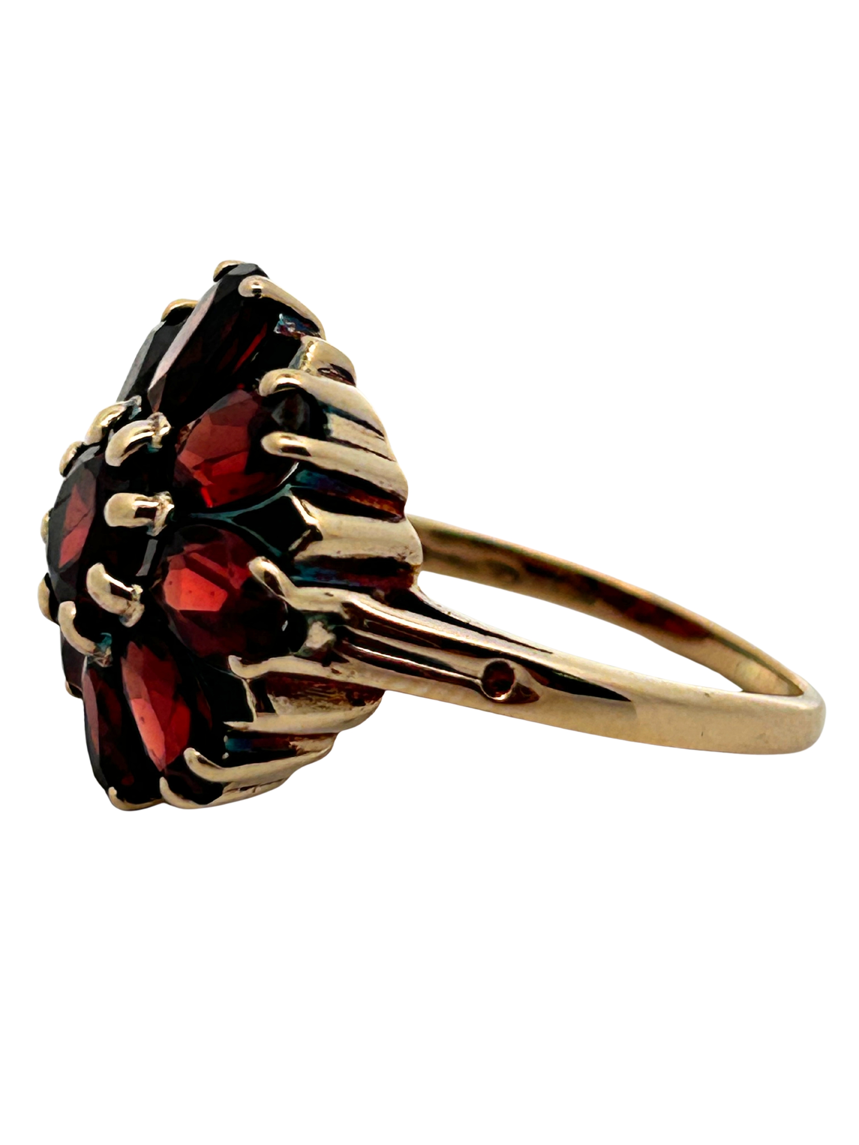 Ladies Garnet Ring