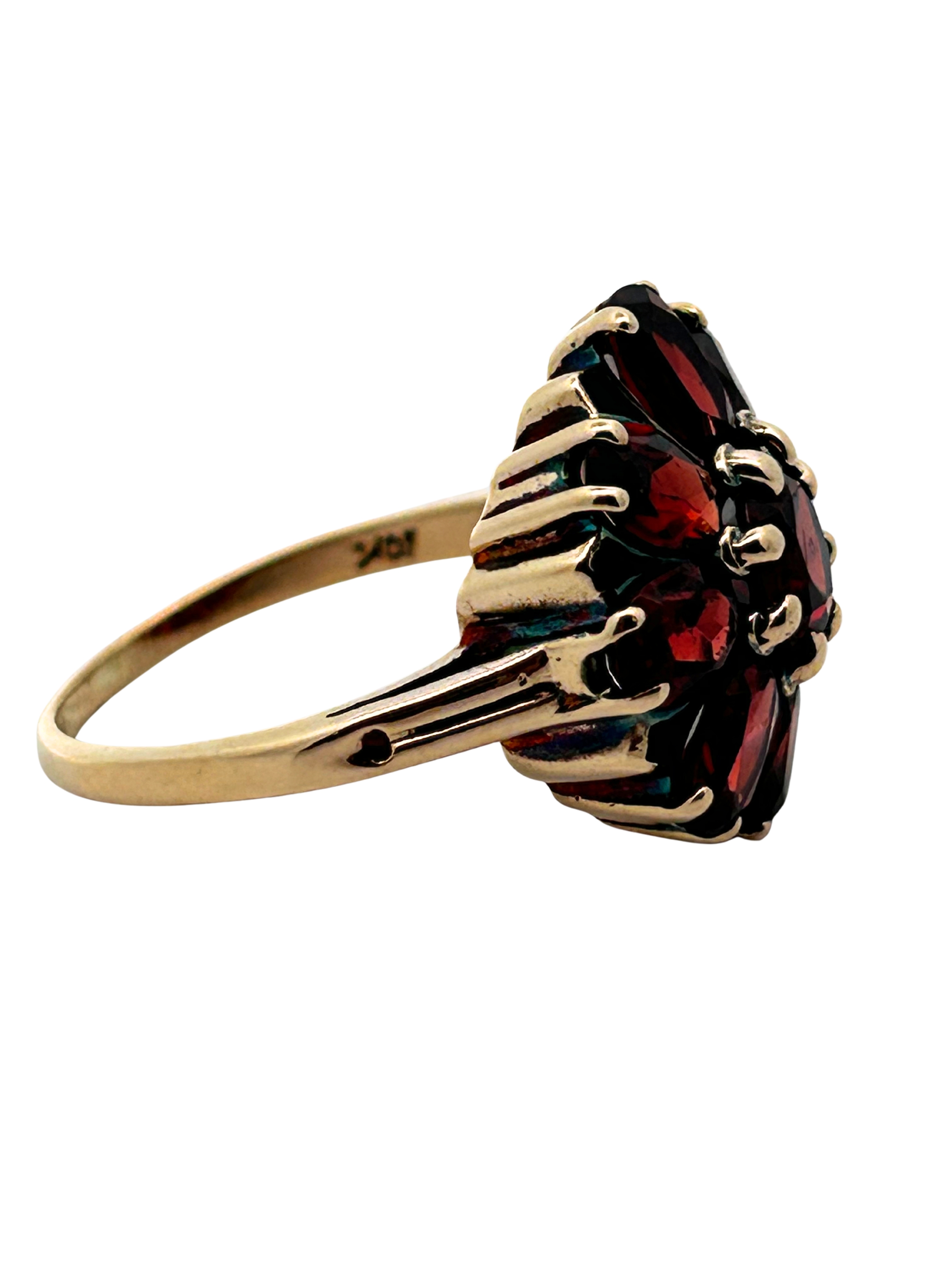 Ladies Garnet Ring
