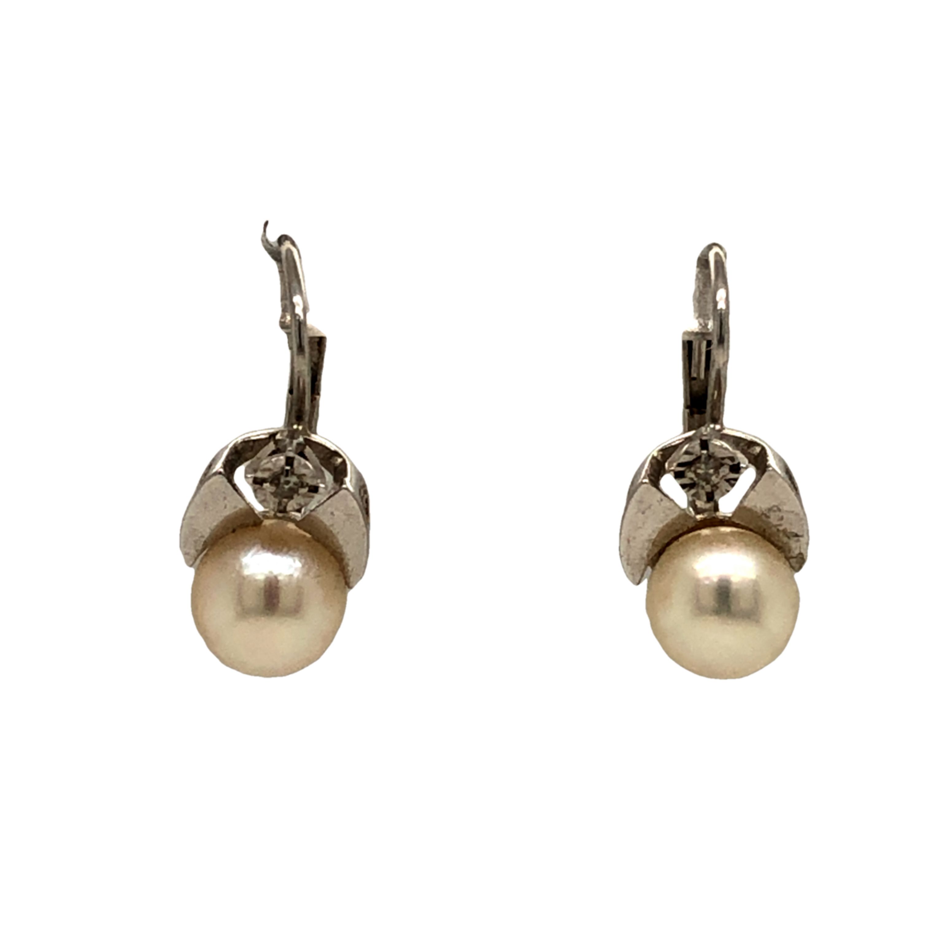 Retro Pearl Earrings