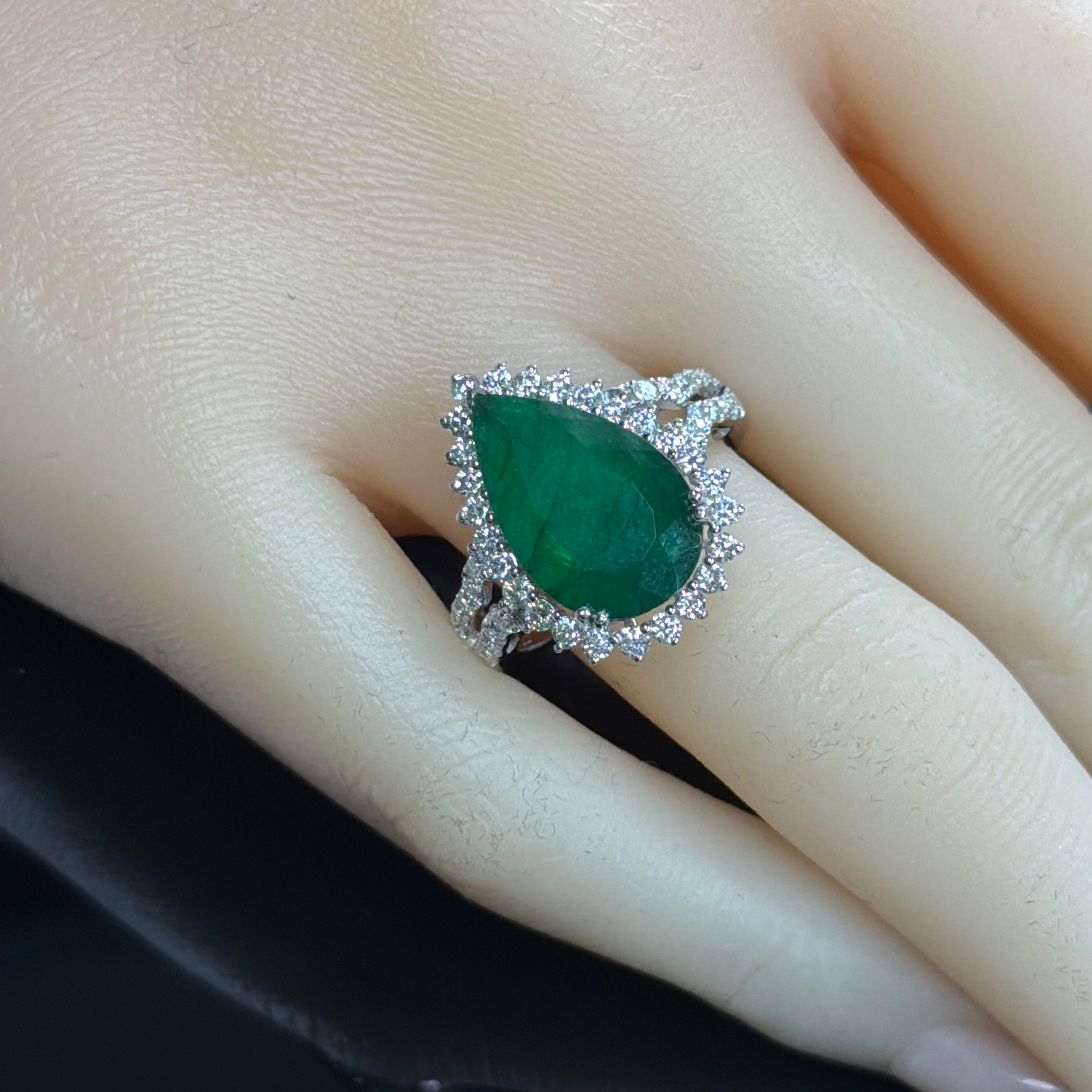 GIA Certified Untreated Emerald & Natural Diamond Ring