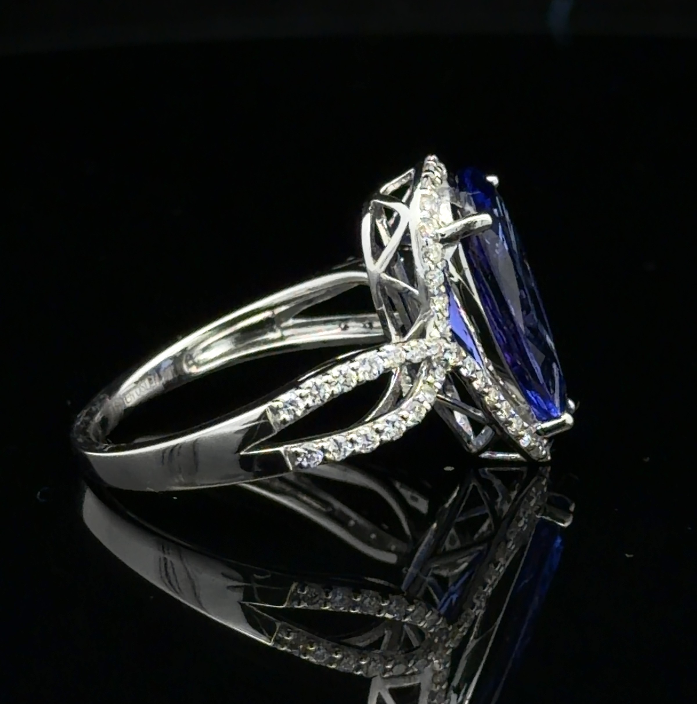 Tanzanite & Diamond Ring