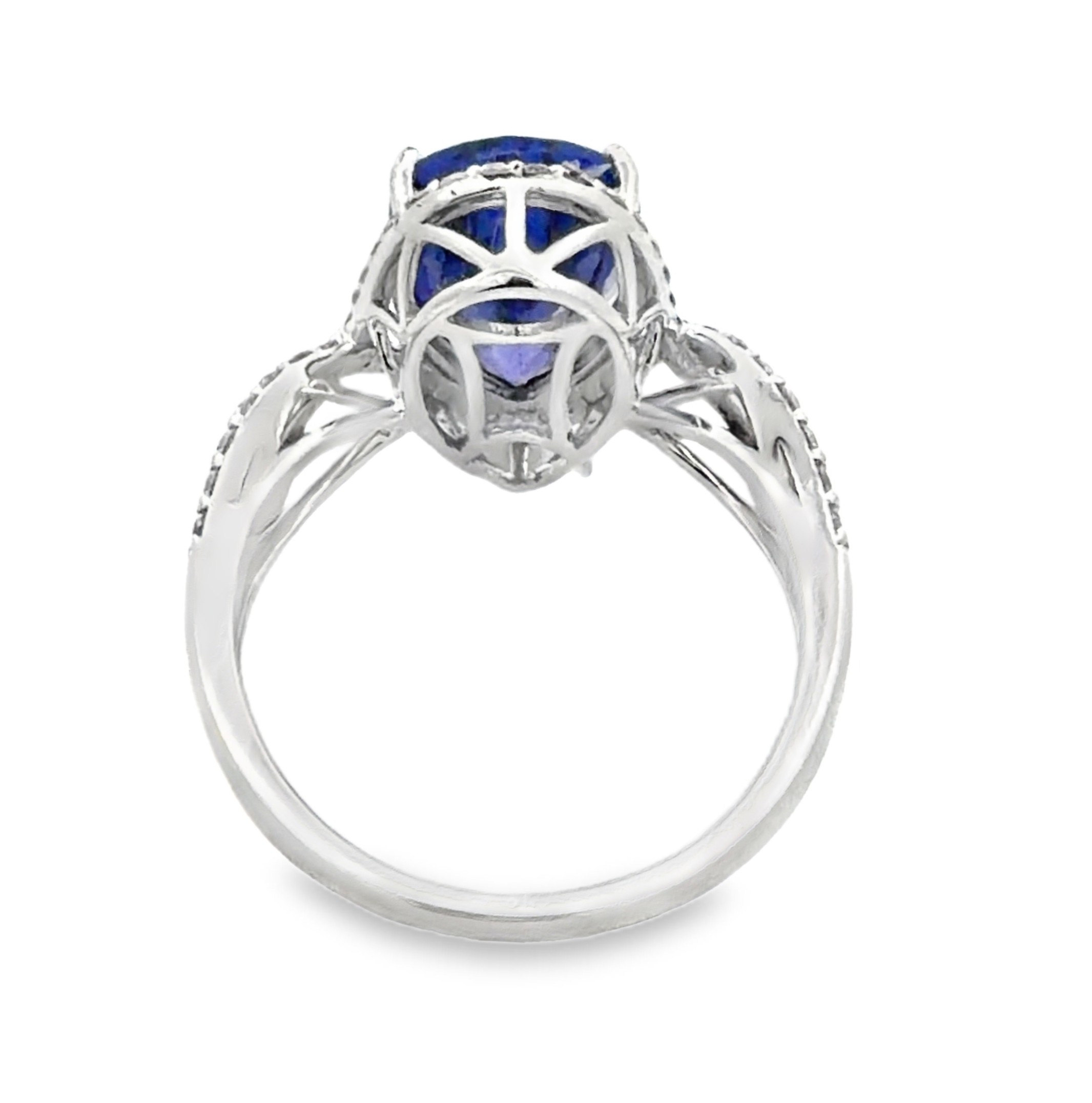 Tanzanite & Diamond Ring