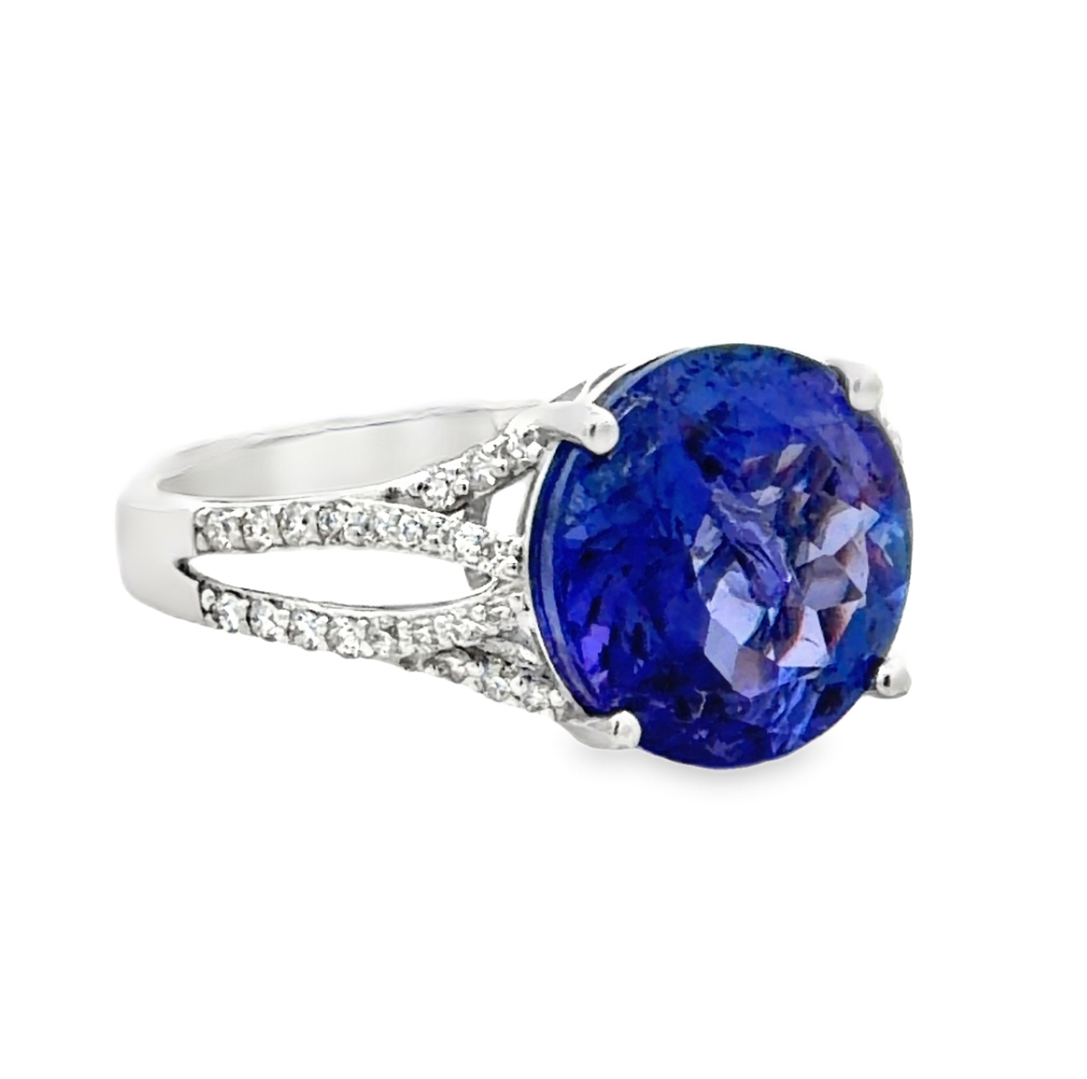 5.55 Carat Natural Tanzanite & Diamond Split-Shank Ring