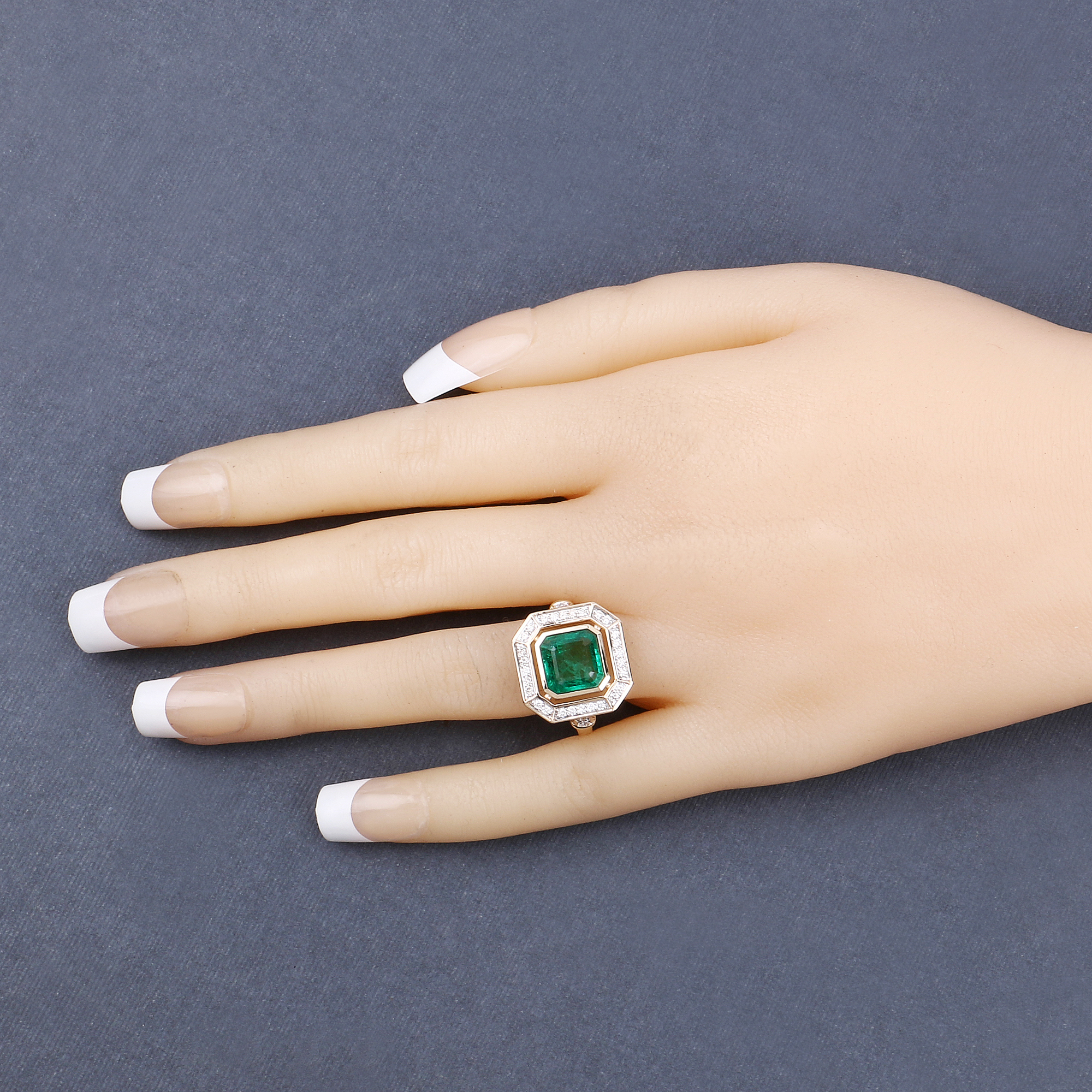 IGI Certified Zambian Emerald and Natural Diamond Ring