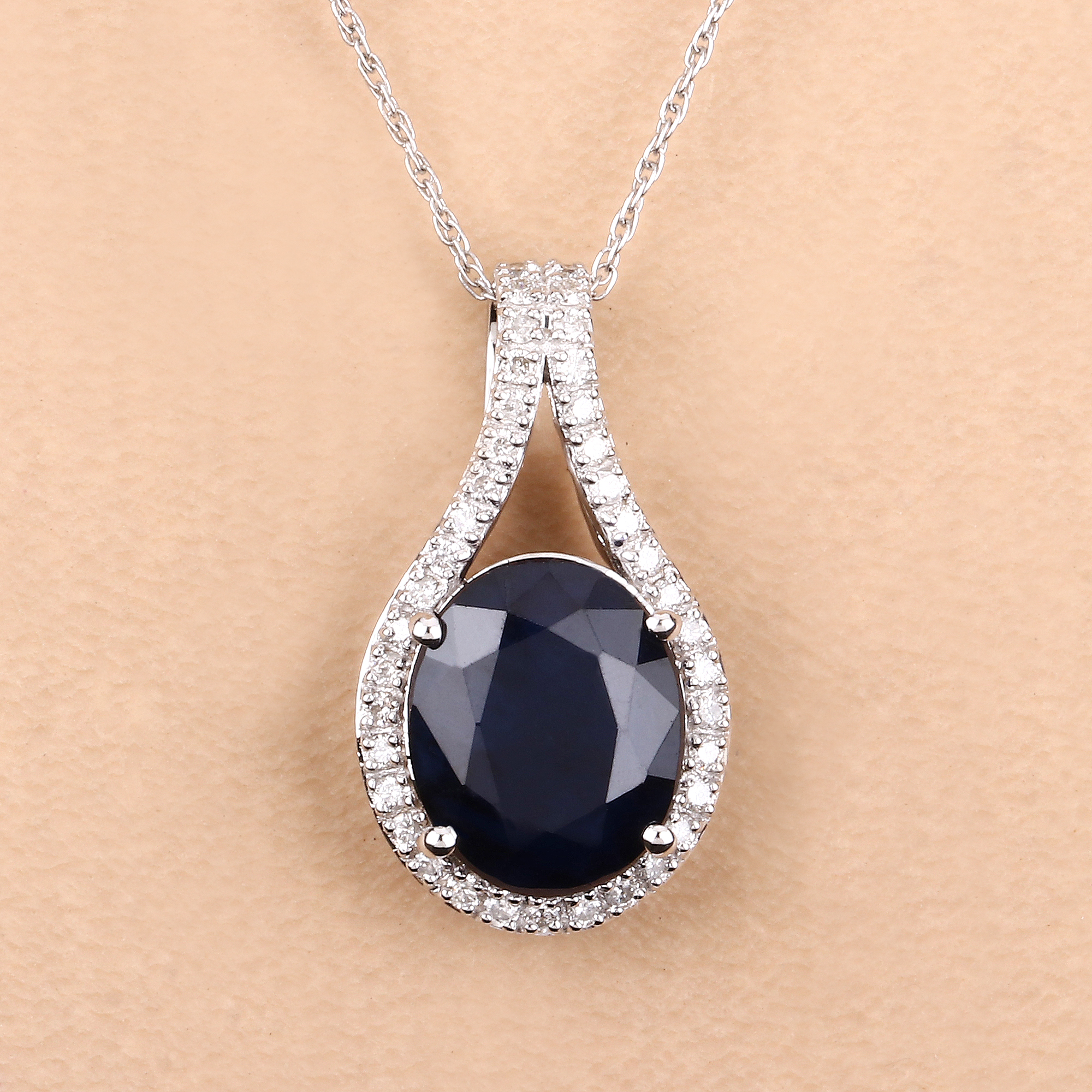 Natural Blue Sapphire with Diamond Pendant