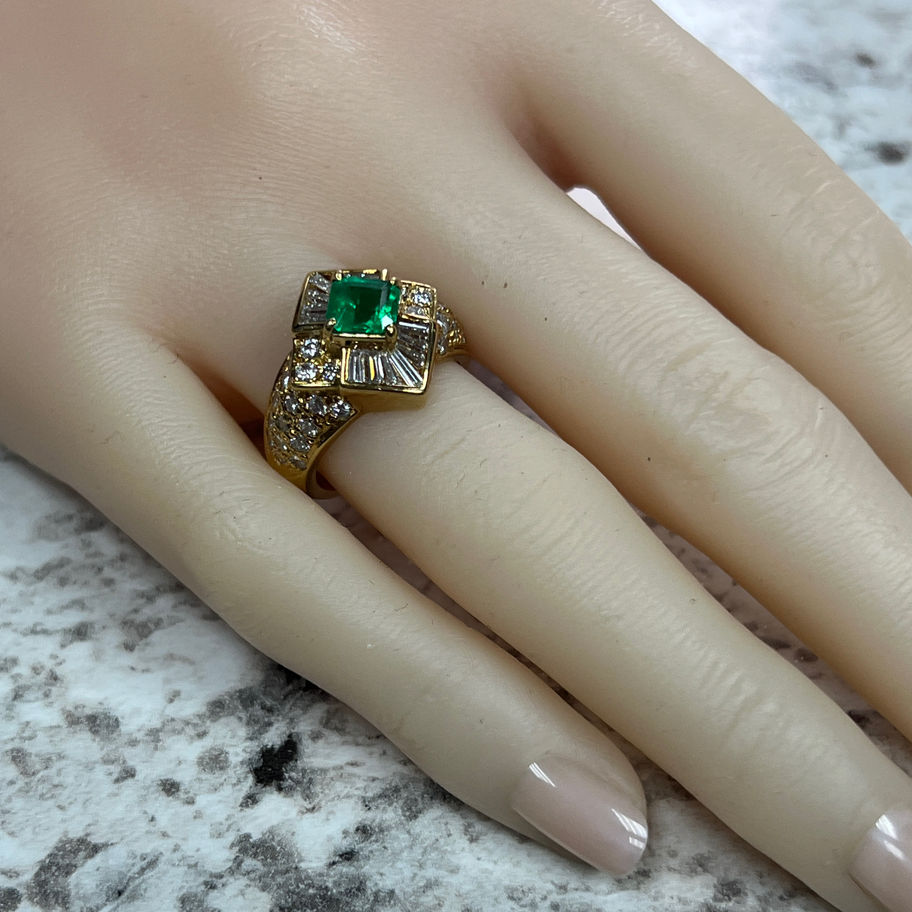 18K Natural Emerald & Diamond Ring