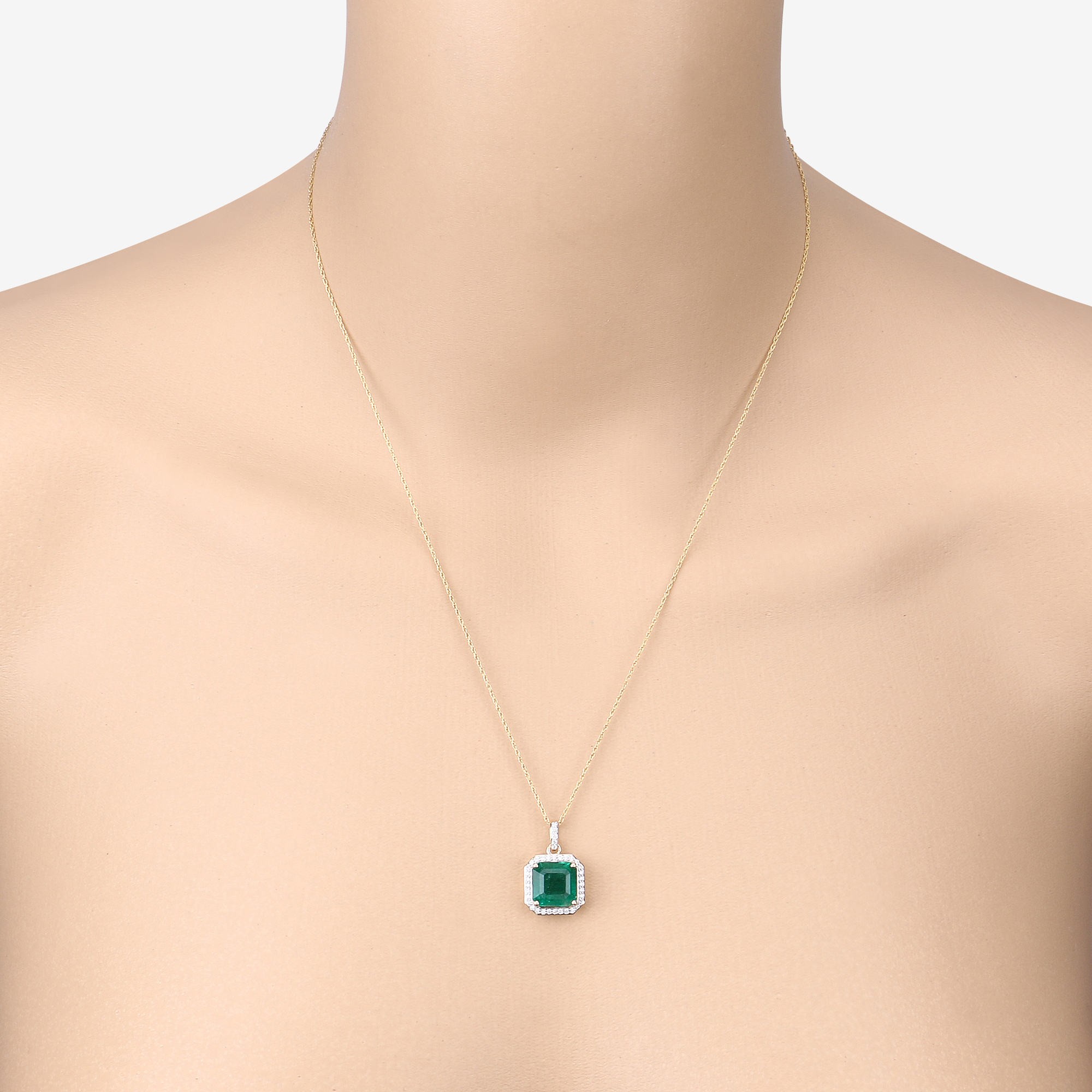 IGI Certified 3.99 CT Zambian Emerald and Natural Diamond Pendant