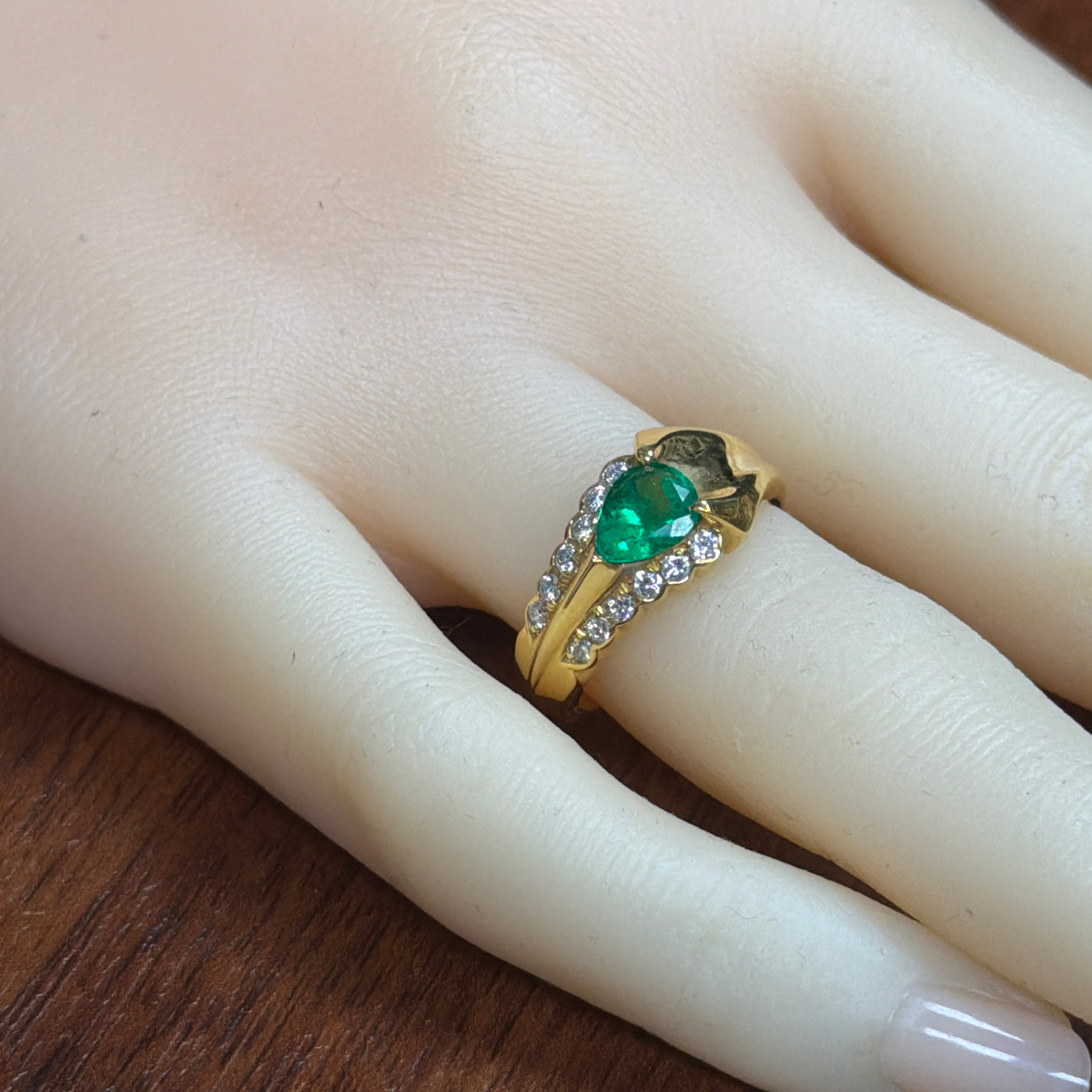 Natural Emerald and Diamond Ring