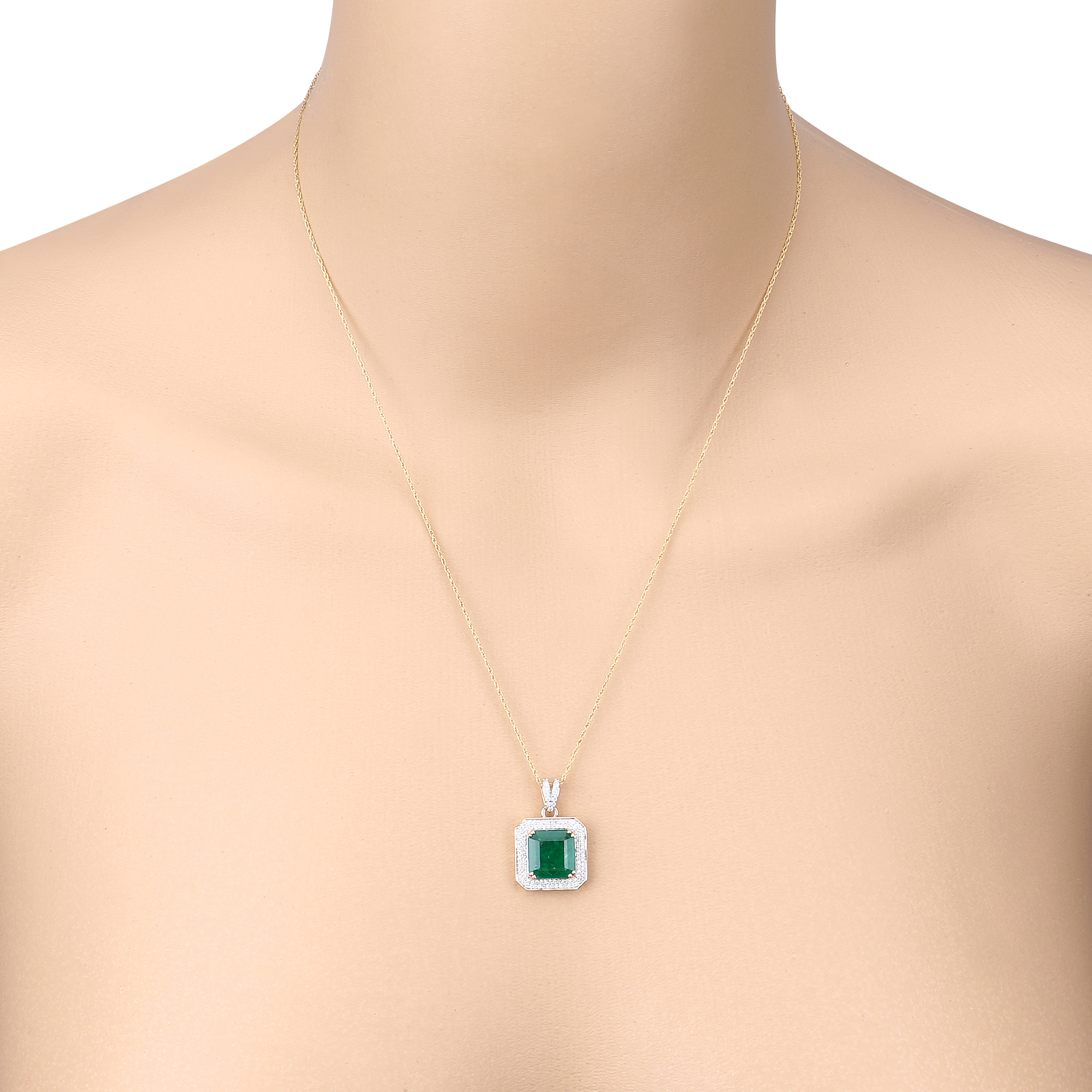 IGI Certified 3.57 CT Emerald and Natural Diamond Pendant