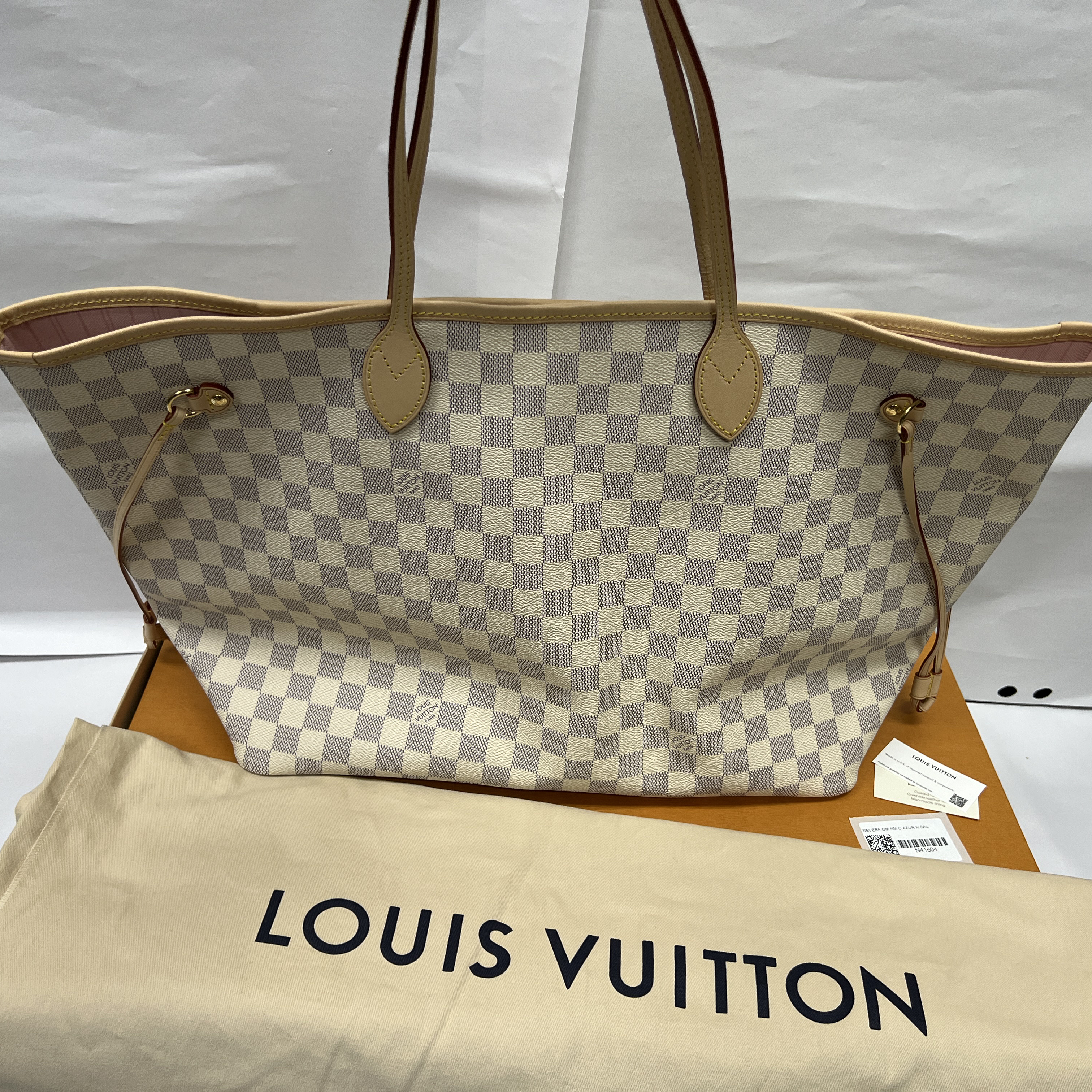 Louis Vuitton Neverful MM in Damier Azur Canvas Tote