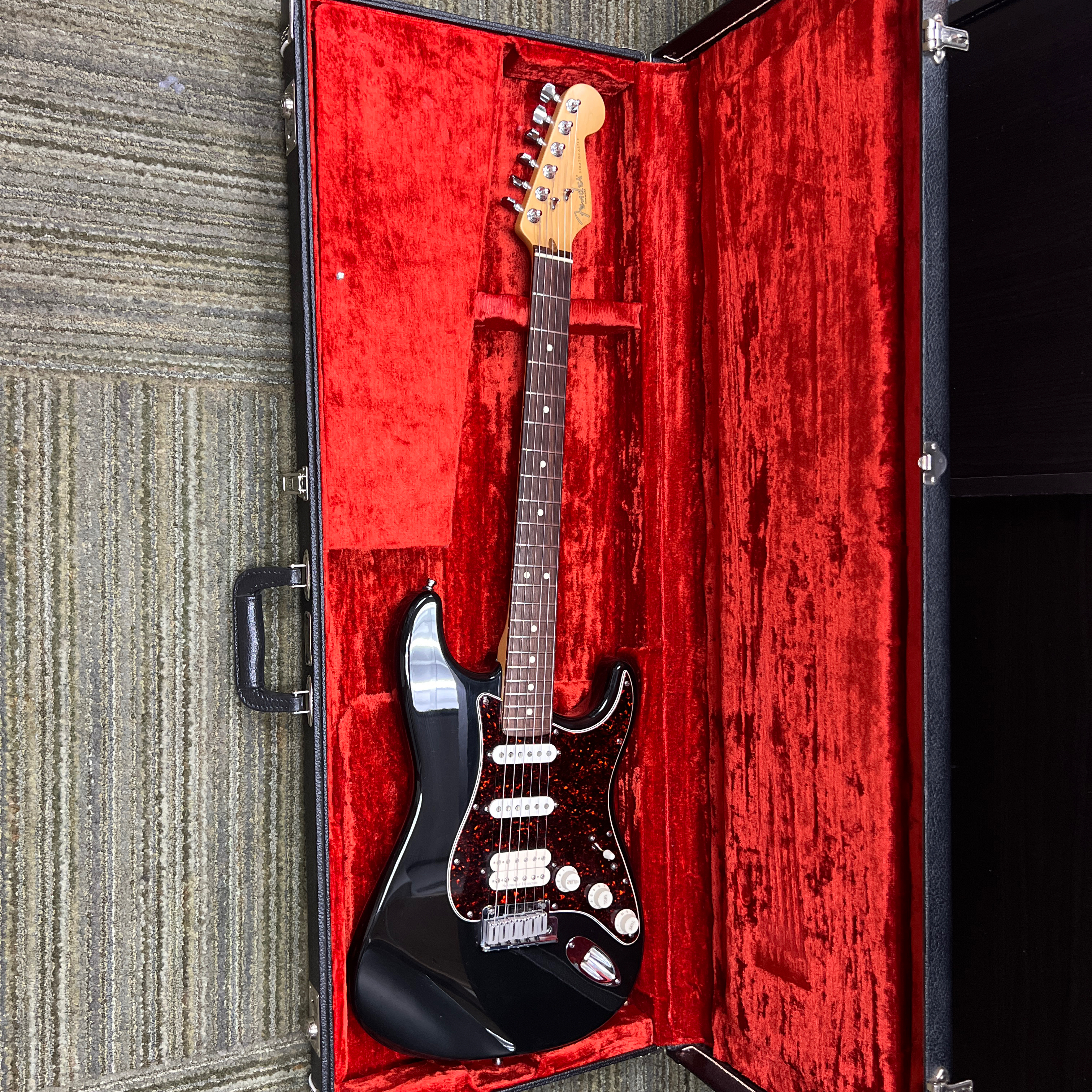Fender American Standard Stratocaster HSS (1998) with Hard Case