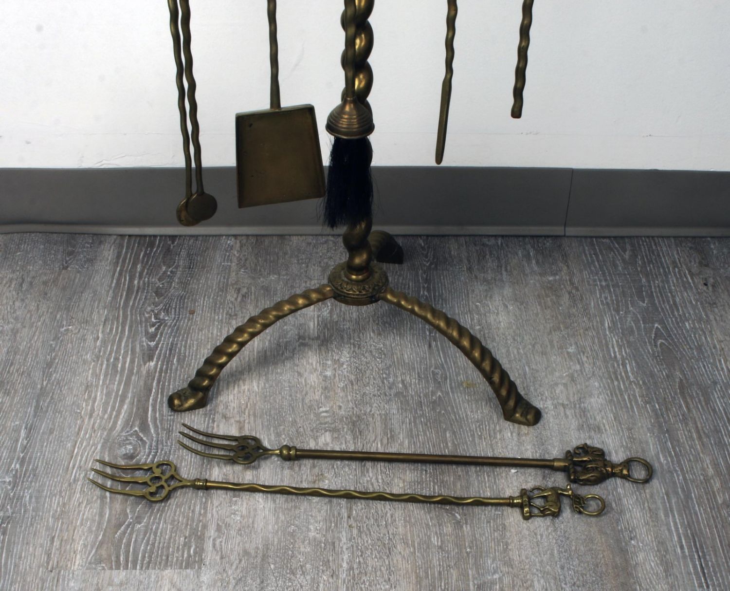 Lot 457 ANTIQUE BRASS DON FERNANDO FIREPLACE TOOLS Converse Auctions