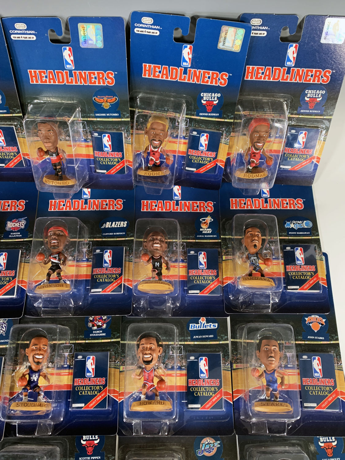Lot 85 NBA HEADLINERS FIGURES IN ORIGINAL PACKAGING Converse Auctions