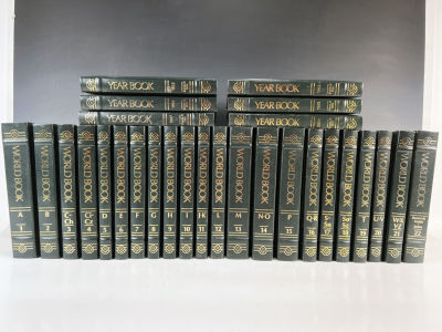 WORLD BOOK ENCYCLOPEDIA 
22 volumes. With gold edged paper. 
10" x 7 1/2" x 