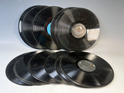 LOT OF RECORDS 
Shipping: 
Shipping and handling in the continental US will cost 