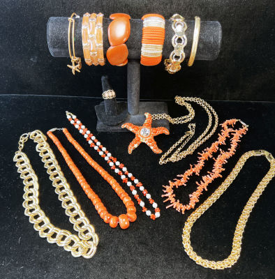 GOLD AND ORANGE CORAL HARDSTONE JEWELRY LOT 
Longest starfish necklace missing some stones 40” 