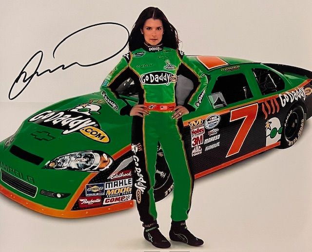 Cool Stuff Auctions | מכירה  583 | $15 LIVE AUCTION | Autographed Memorabilia | Movies | TV | Music