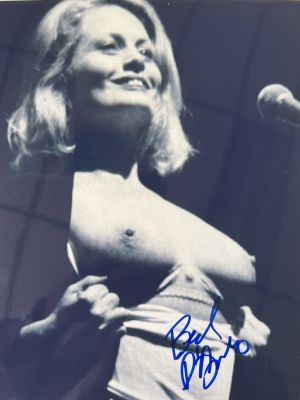 Beverly D'Angelo signed photo. 9x12 inches