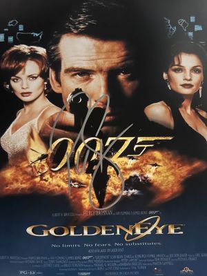 James Bond Pierce Brosnan signed photo. James Bond Pierce Brosnan signed movie photo. 8x10 inches