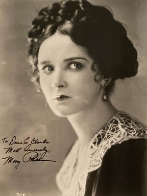 Phantom of the Opera Mary Philbin signed photo. Mary Philbin signed photo. 8x10 inches