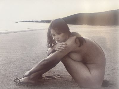 Bridget Fonda unsigned photo. 8x10 inches