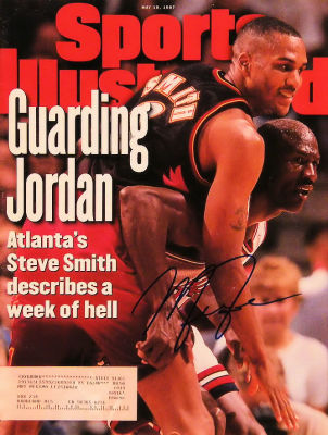 Sports Illustrated magazine signed by Michael Jordan. Sports Illustrated Magazine with Michael 