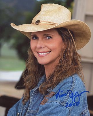 Lindsay Wagner signed photo. 8x10 inches.