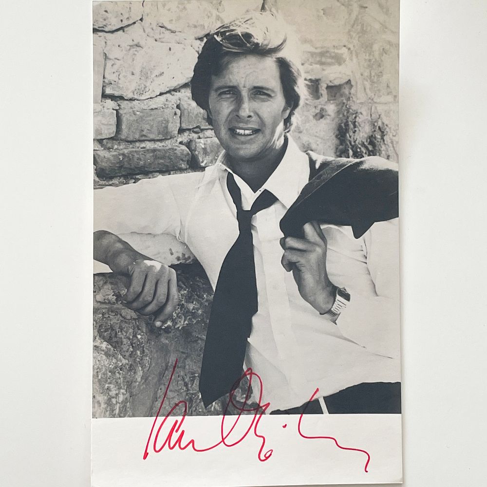 The Saint Ian Ogilvy signed photo. Ian Ogilvy signed photo.3x5 inches
