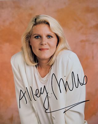 The Wonder Years Alley Mills signed photo. Alley Mills autographed photo. 8x10 inches.